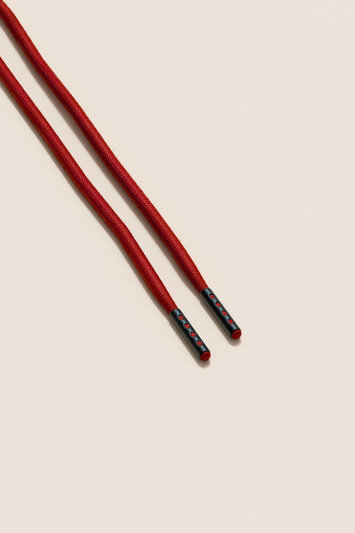 Senkels Cherry 4mm Round Waxed Shoelaces with Black Matte Aglets
