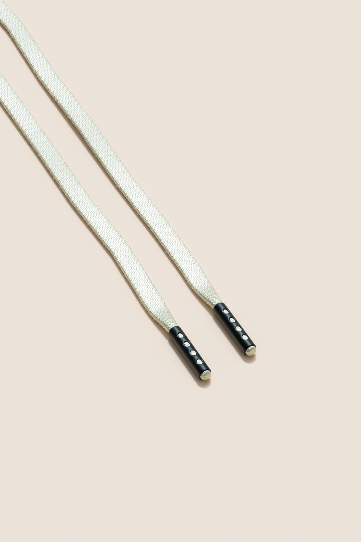 Senkels Off White 3mm Flat Waxed Shoelaces with Black Matte Aglets