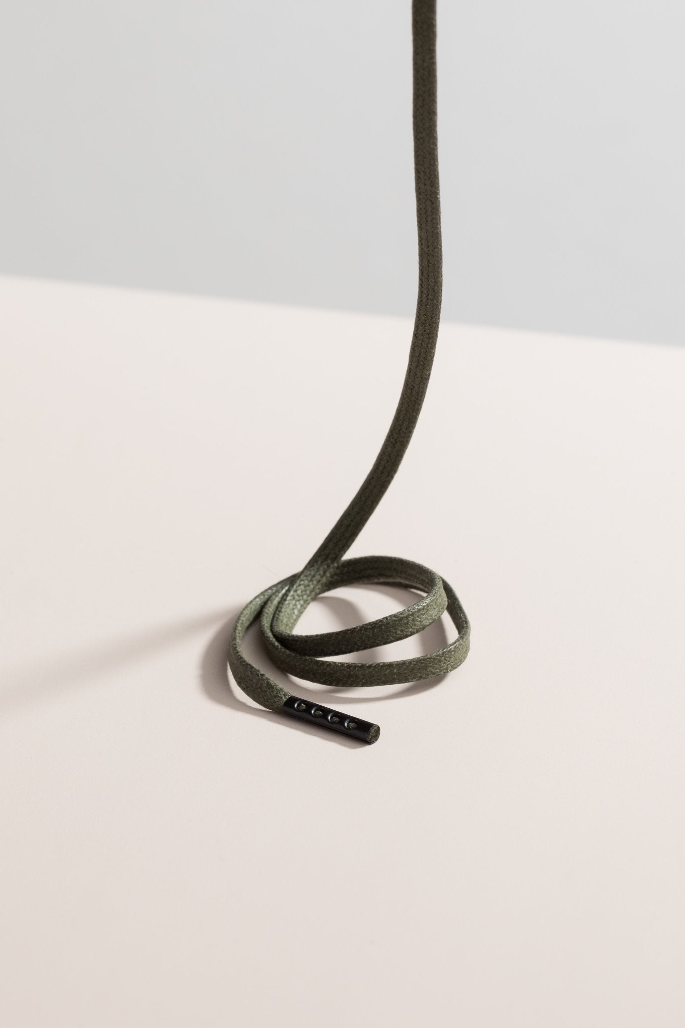 Oliwkowa zieleń - 3mm Płaskie Woskowane Sznurowadła