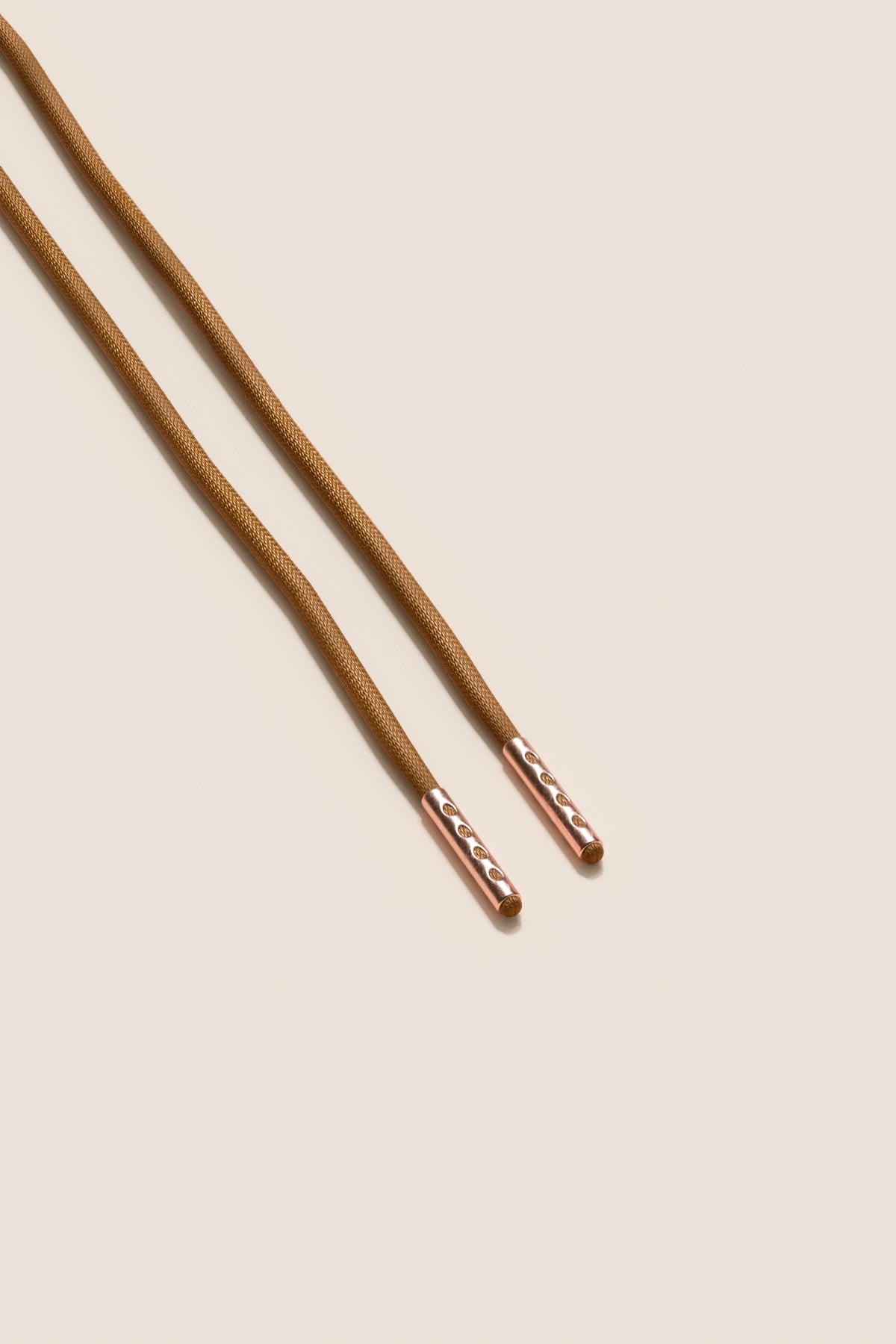 Senkels Saddle Brown 2.5mm Round Waxed Shoelaces with Rose Gold Aglets