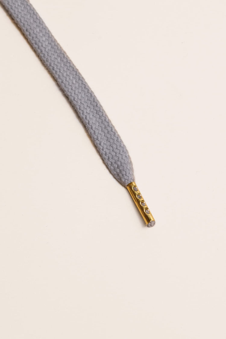 aluminium grey sneaker laces from Senkels. Organic cotton shoelaces for converse, vans and more sneaker brands