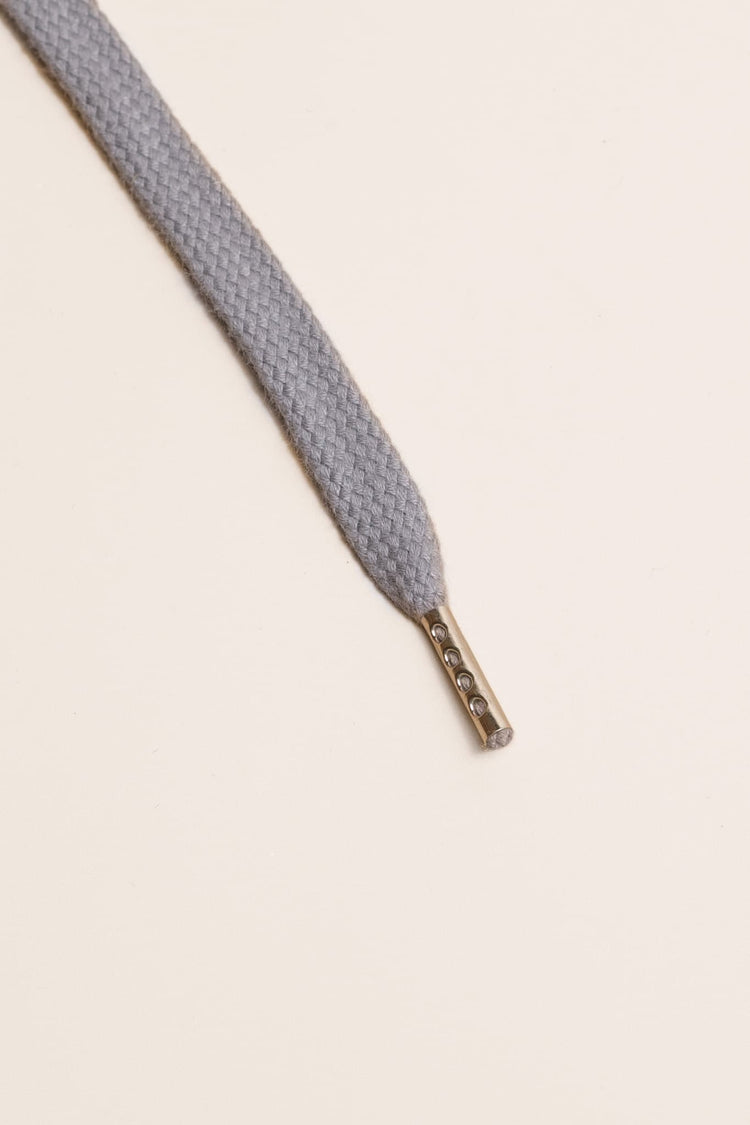 aluminium grey sneaker laces from Senkels. Organic cotton shoelaces for converse, vans and more sneaker brands